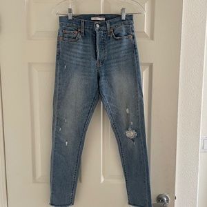Levi’s wedgie skinny 26